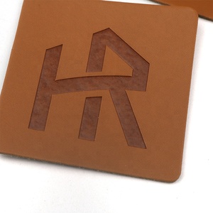 Thân Thiện Vớ<span class=keywords><strong>i</strong></span> Mô<span class=keywords><strong>i</strong></span> Tùy Chỉnh Hình Dạng Thiết Kế Dập Nổ<span class=keywords><strong>i</strong></span> Trên Dập Nóng Vá Quần Jean Mềm PU Da Nhãn <span class=keywords><strong>Maker</strong></span> - Product Image 3