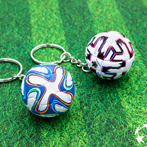 Porte-clés en cuir synthétique avec pendentif drapeaux nationaux USA-Canada-Mexique, ballon de football de match 2026, Cristiano Ronaldo, pour souvenir - Product Image 4