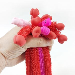 سلاسل مرنة ألعاب حسية سوار تخفيف الضغط في عيد الحب لتحفيز وإدمان الأطفال المعكرونة الناعمة الإفراج عن الإجهاد - Product Image 3