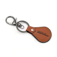 Porte-clés en cuir gaufré avec logo personnalisé, porte-clés multi-formes en similicuir avec fermoir mousqueton