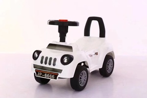 Nuevo Scooter Giratorio para Niños, de Cuatro Ruedas, con Música, Antideslizante, para Equilibrio - Product Image 2