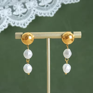 Boucles d'oreilles géométriques rétro françaises AIZL, bijoux neutres, boucles d'oreilles en forme d'œuf, boucles d'oreilles en perles de coquillage - Product Image 4