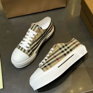 College-style fashionable canvas <b>shoes</b> with checkered patterns, thick-soled walking <b>shoes</b>, outdoor luxury men's <b>shoes</b> - Product Image 4