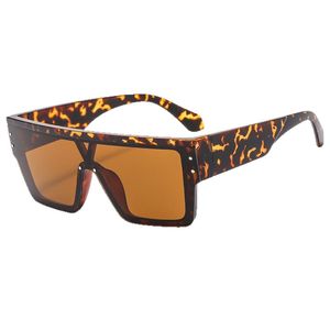 Nuevas Gafas de Sol Cuadradas de la Suerte UV400 de Moda con Montura Grande, Lentes Vintage para Mujer y Hombre, de Diseñador de Marca con Logo Personalizado y Degradado - Product Image 5