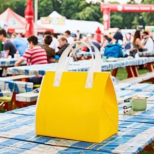 Fashionable Insulated Cooler Bag Waterproof Non-woven Material Portable 200g Zipper Closure Custom Design - Product Image 4