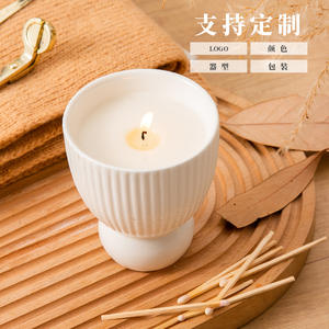 Vaso de cerámica personalizado para velas con diseño de rayas, vacío, para velas aromáticas, uso comercial y regalos. - Product Image 1