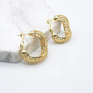Fashion Classic Gold Plated Earrings Women's Jewelry 18K Gold Plated Brass Cutout Hoop Earrings Wedding Party Favors