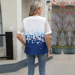 Chemisier en mousseline de soie à col en V imprimé floral tissé style vintage européen avec dentelle patchwork et manches courtes pour femme, collection Printemps/Été 2026 - Product Image 2
