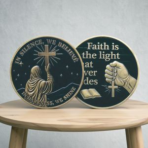 Moneda Conmemorativa Religiosa de Hierro Plateado con Diseño Personalizado y su Logotipo - Product Image 5