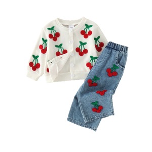 Ensemble <span class=keywords><strong>2</strong></span> pièces pour filles : Cardigan brodé cerises et jean, pull blanc boutonné, vêtements de fête pour enfants - Product Image 5