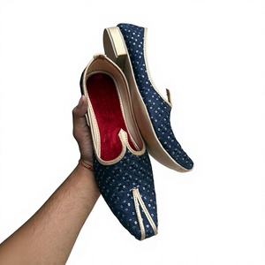 รองเท้าสไตล์ดั้งเดิมของชาวราชสถานสำหรับผู้ชาย BS International Student Shoes แฟชั่น หนังแท้ กันน้ำ รับทำโลโก้ตามสั่ง - Product Image 4