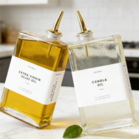 Le pot à huile de cuisine est doté d'un bec verseur en verre mat blanc de haute qualité, un excellent choix pour un usage domestique.