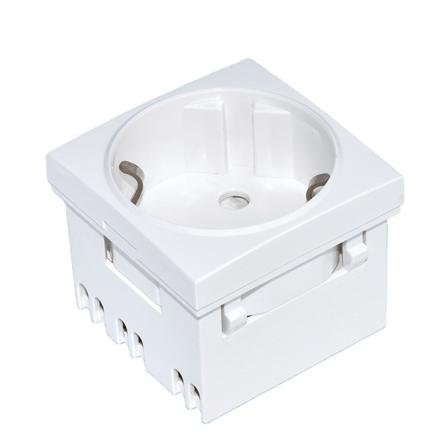 EU Standard German Schuko Socket 16A 250V Series Wall Power Outlet Tamper Resistant 45*45mm PC White