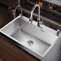 Évier de cuisine double en acier inoxydable 304 Adlone, finition brossée, fabrication artisanale, installation sous plan, avec robinet