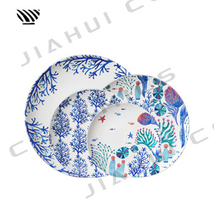 Immergersi in piatti da pranzo in porcellana di grazia oceanica-incantevoli motivi marini in tonalità blu e colorate - Product Image 6