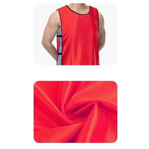 Pantalones Cortos de Fútbol Unisex Personalizados al por Mayor con Nombre y Logotipo, 100% Poliéster, Servicio OEM, Pantalones Cortos de Fútbol Modernos de Primera Calidad - Product Image 4