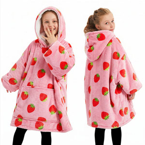 Manta con Capucha Personalizada para Niños, Bata Infantil Tipo Manta, Manta con Capucha de Franela y Forro Polar Sherpa Extra Grande con Bolsillo - Product Image 1