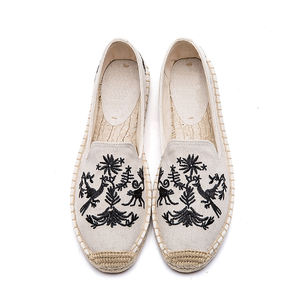 Tacvasecin — Espadrilles plates femmes, chaussures mocassins à enfiler, Espadrilles authentiques et originales faites à la main - Product Image 3