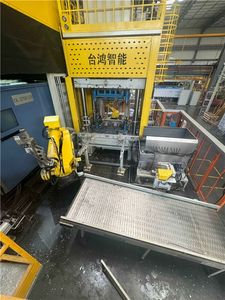 ระบบแยกชิ้นส่วนหุ่นยนต์ Wotec พร้อมเกียร์บ็อกซ์ PLC สำหรับงานหล่อขึ้นรูป รับน้ำหนักได้ 800 กก. มอเตอร์ไฟฟ้า ป้องกันน้ำและฝุ่นระดับ IP65 ดีไซน์ 4 ขากรรไกร - Product Image 3