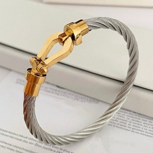 Cao cấp thép không gỉ móng ngựa Clasp Vòng đeo tay đúc đóng dấu kết thúc thời trang sang trọng phù hợp với đồ trang sức thiết lập cho các cặp vợ chồng - Product Image 2