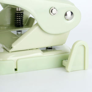 Eagle Office Portable 2 <b>Hole</b> <b>Punch</b> Metal Flat Puncher Manual Paper Punching Tool for 25 Sheets - Product Image 4