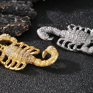 Hip Hop Acero inoxidable Streetwear Joyería Rhinestone Escorpión Collar de oro para hombres - Product Image 5