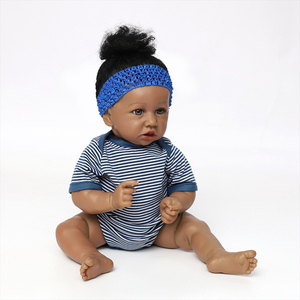 Muñeca de vinilo artificial de Navidad al por mayor, molde de 22 pulgadas, muñeca realista africana negra reborn en venta - Product Image 5
