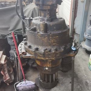 Ensemble de boîte de vitesses de réduction de moteur oscillant PC650 pour excavatrice Komatsu PC650-3 PC650-5 PC650-7 PC650LC-8 Pièces de rechange 706-77-01124 - Product Image 2