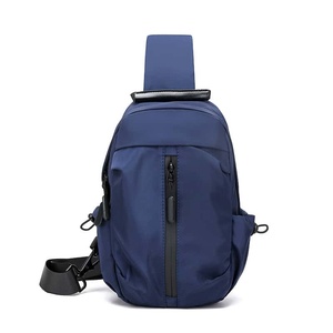 Bolso Bandolera Unisex Azul Marino de Nailon con Cierre de Cremallera, Impermeable, para Viajes, para Hombres y Mujeres, Uso en Todas las Estaciones - Product Image 1