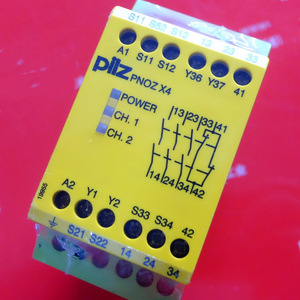 Pilz Safety <b>Relay</b> PNOZ X4 24VDC 10A Output For Industrial Safety Applications - Product Image 1