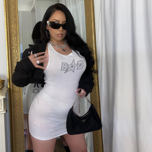 ชุดเดรสสั้นรัดรูปประดับเพชรพลอย ผ้าริบเนื้อนุ่มยืดได้ สำหรับฤดูร้อน สไตล์ลำลอง ผ้าฝ้ายถักแบบสั่งทำพิเศษสำหรับผู้หญิง - Product Image 1