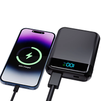 Nouvelle arrivée, batterie externe ultra-fine 10000mAh Li-Polymère, écran LED numérique, charge rapide, légère, portable, utilisation en extérieur