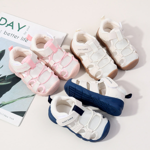 Chaussures pour tout-petits en tissu, nouveau style été 2025, pour garçons et filles, avec design antidérapant et décontracté pour un apprentissage sûr de la marche. - Product Image 1