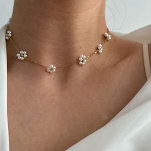 الفولاذ المقاوم للصدأ مطلية بالذهب زهرة ديزي قلادة اللؤلؤ مطرز قلادة اللؤلؤ صغيرة قلادة قلادة اللؤلؤ المرأة قلادة اللؤلؤ - Product Image 2