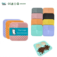 Tapis de léchage en silicone pour animaux de compagnie avec ventouse et grattoir, tapis de léchage à alimentation lente, adapté aux chiens et aux chats pour soulager l'anxiété