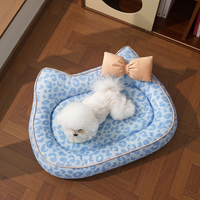 Lit pour animaux de compagnie avec oreilles de chat mignonnes et nœud papillon, imperméable, anti-adhérent aux poils, canapé-lit pour chien et chat, tapis de couchage pour petits animaux