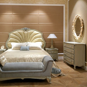 Mobilier de chambre classique: commode à 4 tiroirs - Product Image 2