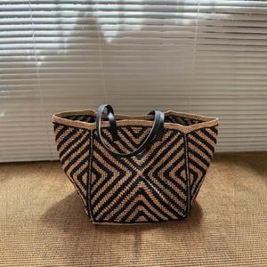 Nouveau sac fourre-tout en raphia de haute qualité avec bandoulière en cuir, sac à main d'été pour femme - Product Image 3