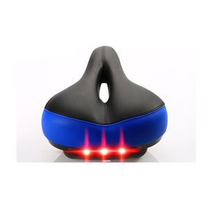 Luz trasera para SILLÍN de bicicleta, Cojín de fibra de carbono con luz de advertencia 3led, suave y cómodo para asiento de bicicleta de carretera - Product Image 3