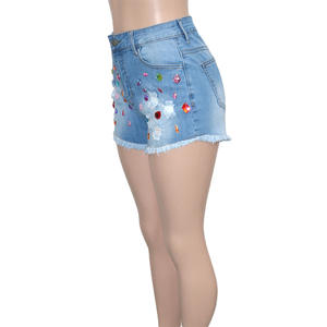 2024 nueva moda de talla grande colorido cristal Denim Booty Shorts Sexy ropa de verano mujeres diamante borla rasgado Jeans Shorts - Product Image 3