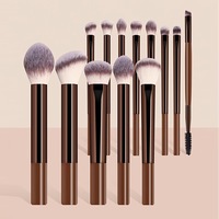 Ensemble de pinceaux de maquillage pour les yeux et le visage à manche court, 8-12 pièces, avec pinceau éventail, fibres synthétiques extra-douces pour poudre libre, blush et fard à paupières
