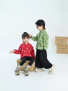 Veste zippée en polaire polyester/coton teinte en pièce pour enfants unisexe, collection automne/hiver 2024, avec imprimé dessin animé pour bébés et jeunes enfants - Product Image 4