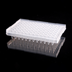 แผ่นเพลท PCR แบบ 96 หลุม ขนาด 0.2 มล. แบบครึ่งกระโปรง สำหรับใช้ในห้องปฏิบัติการ - Product Image 1