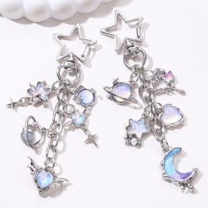 Pretty Y2K <span class=keywords><strong>Moon</strong></span> Star Heart esmalte llavero lindo amor rosa azul colores llavero para mujeres niñas decoración de llaves joyería hecha a mano - Product Image 2