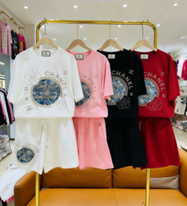 Conjunto de Dos Piezas de Lujo con Pedrería para <span class=keywords><strong>Mujer</strong></span>, Camiseta y Pantalones Cortos Casuales Brillantes por Encima de la Rodilla para Verano - Product Image 5