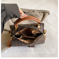 Modische Schulter-Crossbody-Tasche Renommierter Designer Reißverschluss mit Geometrischen Mustern Große Kapazität PU-Leder Handtasche