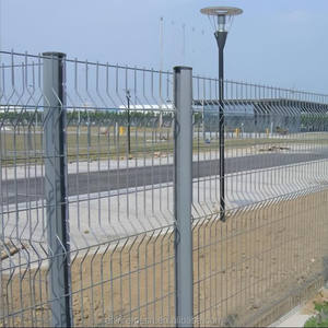 Clôture en treillis soudé 3D à mailles triangulaires, clôture de sécurité à pliage en V haute rigidité pour sites industriels - Product Image 4