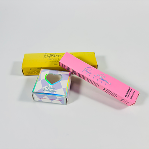 Scatola Rigida Giallo Brillante con <span class=keywords><strong>Tipografia</strong></span> Minimalista - Confezione di Lusso per Prodotti per la Cura delle Labbra e della Pelle - Product Image 1