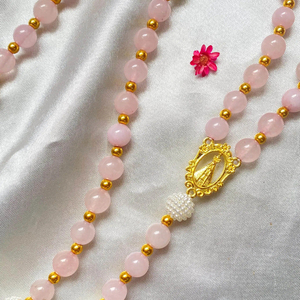 Chaînes de prière personnalisées en or plaqué, perles d'imitation, cristal de quartz rose, croix religieuse, perles de première communion, pour mariage - Product Image 3