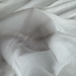 Tissu <span class=keywords><strong>de</strong></span> <span class=keywords><strong>soie</strong></span> <span class=keywords><strong>Doupion</strong></span> en <span class=keywords><strong>soie</strong></span> personnalisé 19mm 100% robe en <span class=keywords><strong>soie</strong></span> tissu <span class=keywords><strong>de</strong></span> haute qualité - Product Image 1